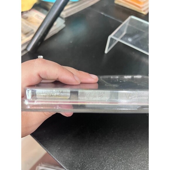 Ridgid 47855 1/2"-3/4" NPSM HS 14 TPI Universal Pipe Dies - Picture 2 of 6